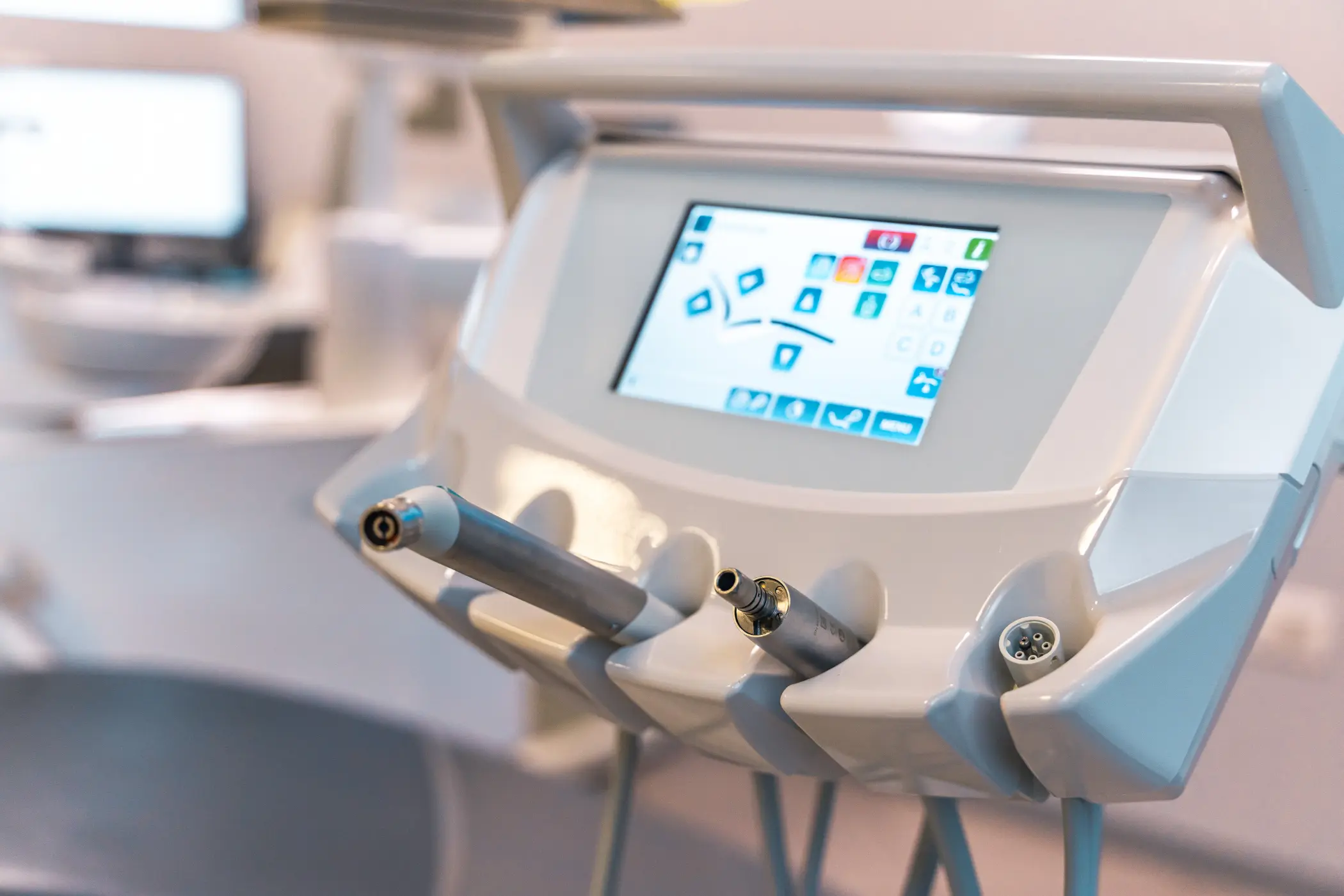 Strumentazione digitale per trattamenti endodontici, Studio Isaza Bologna